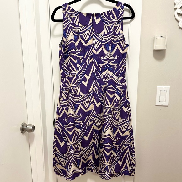 LK BENNETT Purple Abstract 100% Silk Dress 8 Sleeveless Lined A Line cream blue - Picture 4 of 10